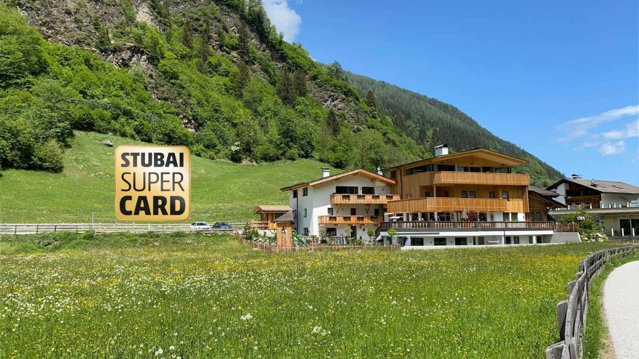 Gastehaus Haus Barbara Apartamento Neustift im Stubaital Exterior foto